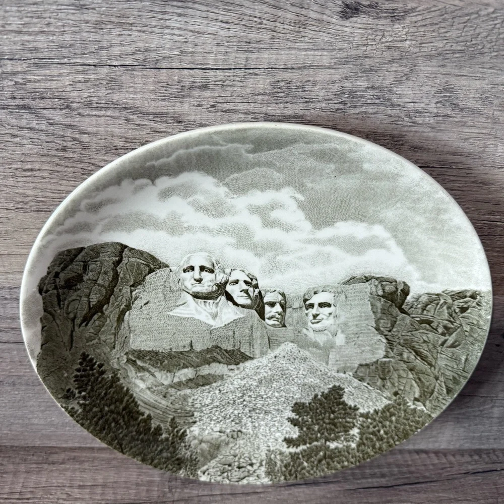 SUNSET SUPPLY CO Mt. Rushmore National Memorial Plate